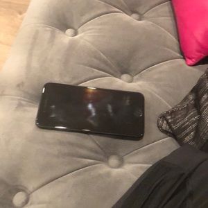 Black 128 gig I phone7+ unlocked newest update